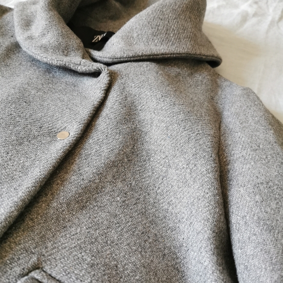 Hooded flared coat - Picture 4 of 5